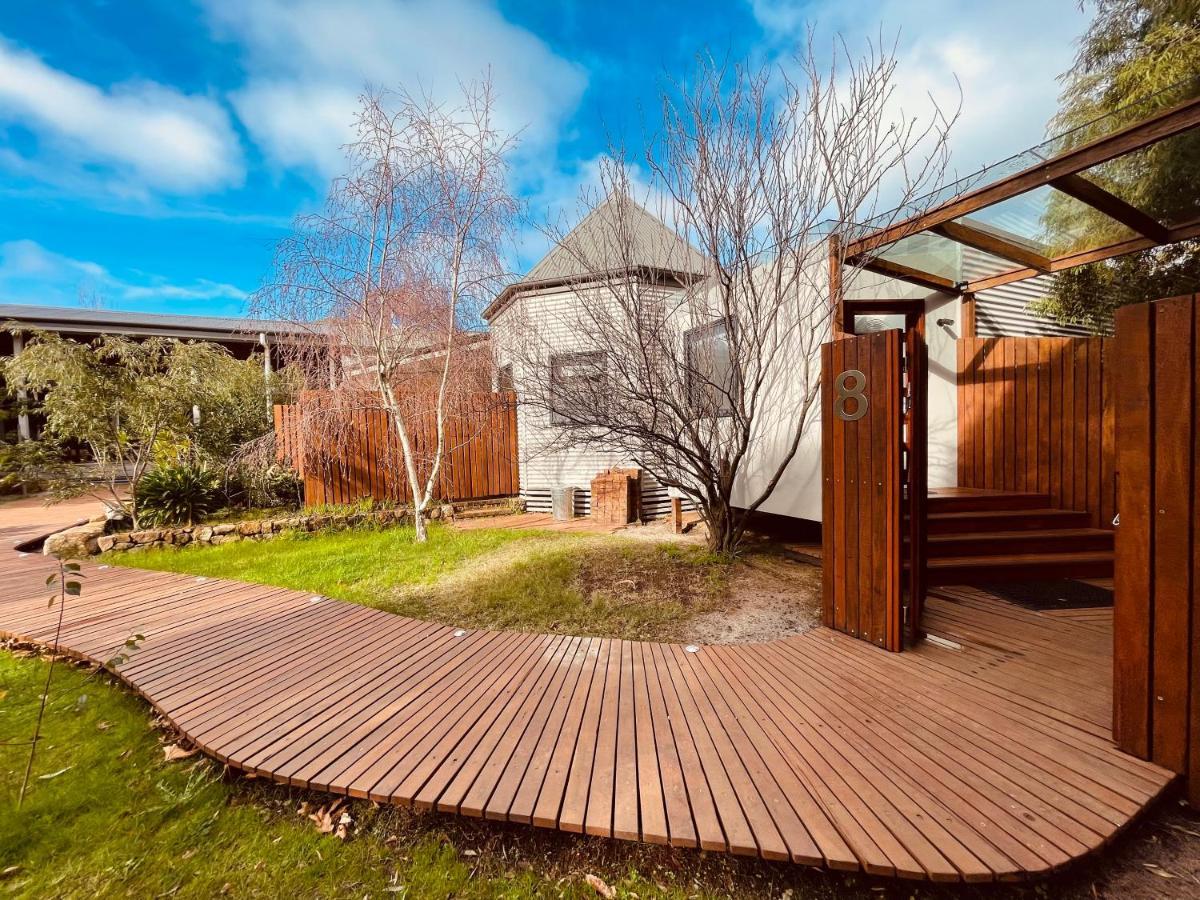Grape Juice Retreat Rustic Romantic Gateway 5Mins To Beaches & Town Маргарет-Ривер Экстерьер фото